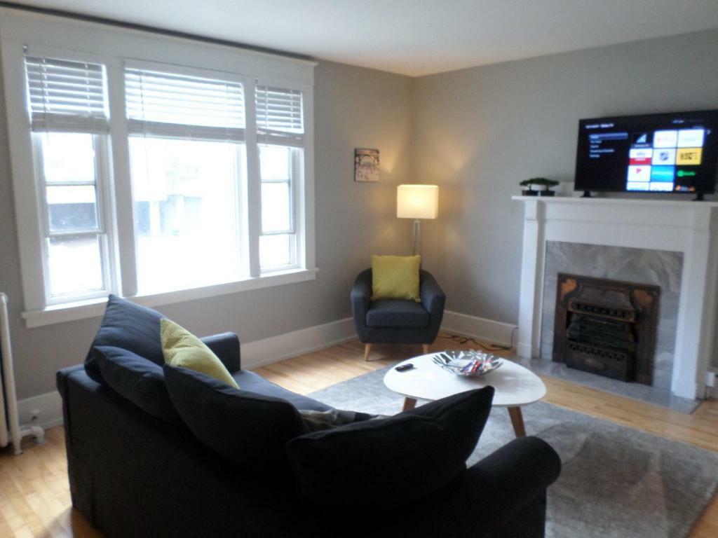 Beautiful, Clean, Quiet 2 Br-In Downtown Ottawa. Parking, Wifi And Netflix Included Apartment ภายนอก รูปภาพ