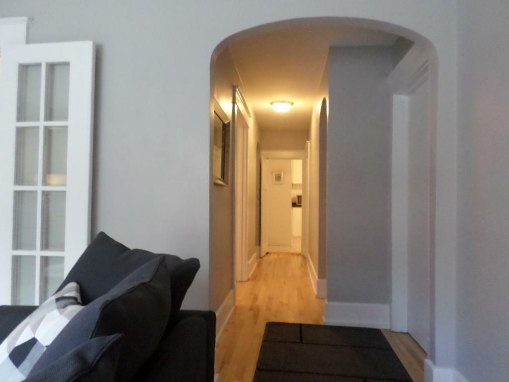 Beautiful, Clean, Quiet 2 Br-In Downtown Ottawa. Parking, Wifi And Netflix Included Apartment ภายนอก รูปภาพ